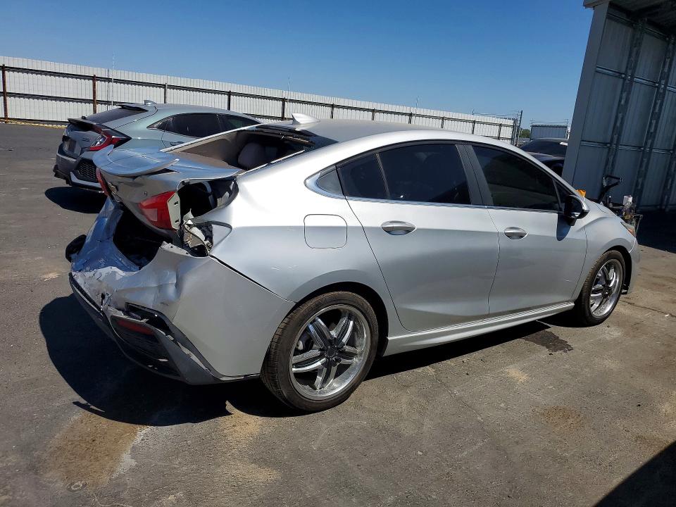 59895996 :رقم المزاد ، 1G1BE5SM3H7131877 vin ، 2017 Chevrolet Cruze مزاد بيع