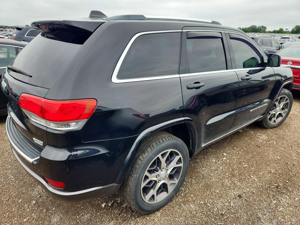 62304786 :رقم المزاد ، 1C4RJFBG9JC174568 vin ، 2018 Jeep Grand Cherokee مزاد بيع