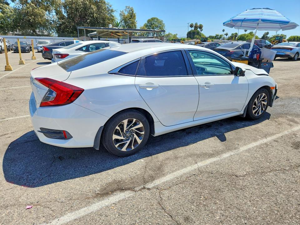 2018 Honda Civic მანქანა იყიდება აუქციონზე, vin: 19XFC2F78JE207827, აუქციონის ნომერი: 60983776