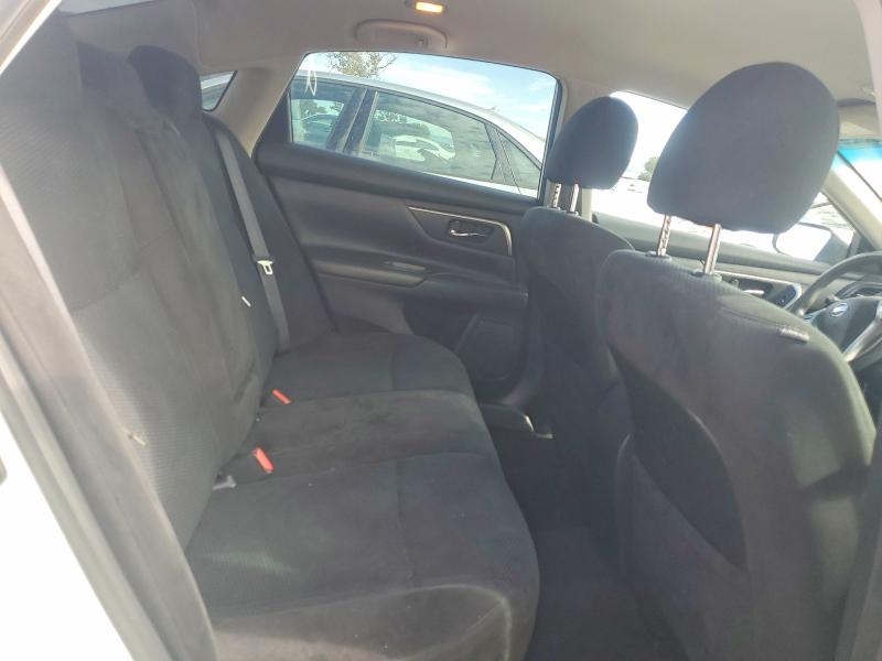 2015 Nissan Altima მანქანა იყიდება აუქციონზე, vin: 1N4AL3AP5FC269455, აუქციონის ნომერი: 61919626