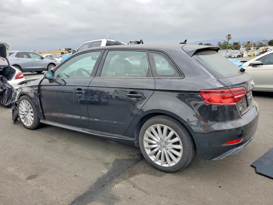 2017 Audi A3 მანქანა იყიდება აუქციონზე, vin: WAUUPBFF5HA046897, აუქციონის ნომერი: 59676186