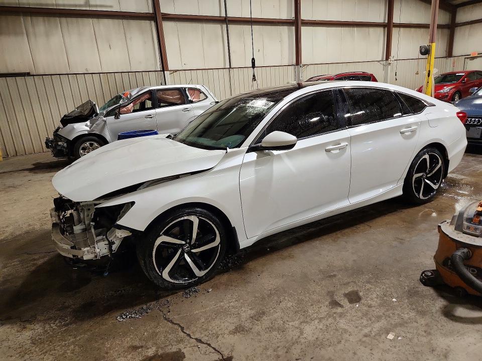 Auction sale of the 2018 Honda Accord, vin: 1HGCV1F30JA030523, lot number: 63364756