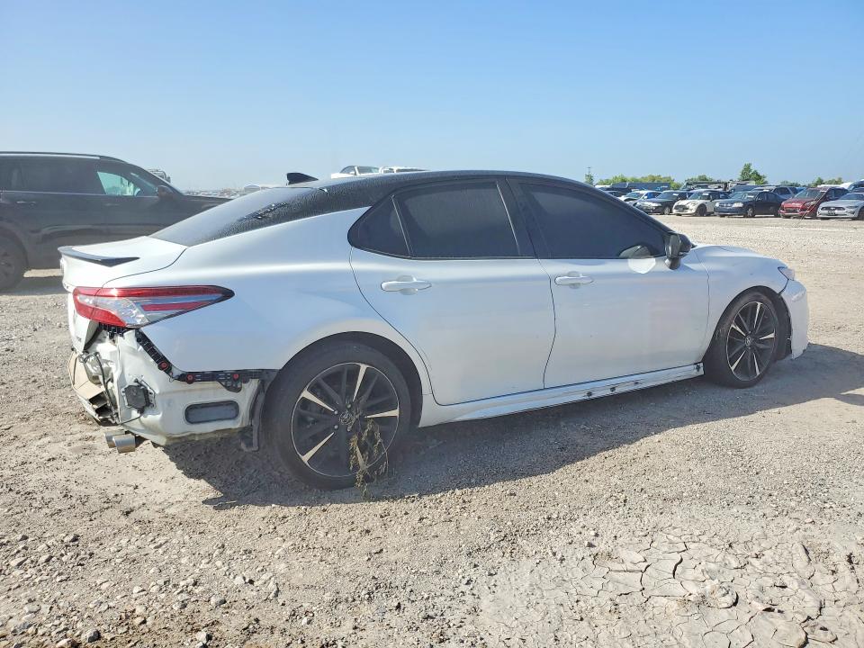 2018 Toyota Camry მანქანა იყიდება აუქციონზე, vin: 4T1BZ1HK0JU015534, აუქციონის ნომერი: 61372256