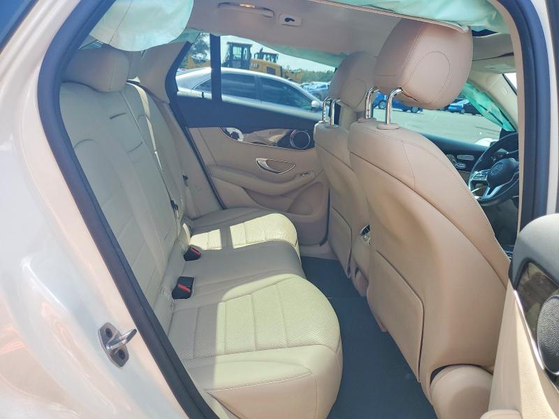 60200186 :رقم المزاد ، W1N0G8DB3NV380119 vin ، 2022 Mercedes-benz Glc مزاد بيع
