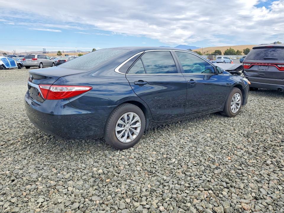61970226 :رقم المزاد ، 4T4BF1FK3GR551419 vin ، 2016 Toyota Camry مزاد بيع
