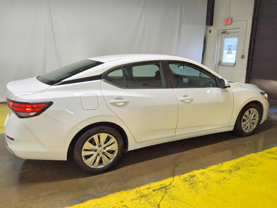 Продажа на аукционе авто 2022 Nissan Sentra, vin: 3N1AB8BV3NY229455, номер лота: 62242936