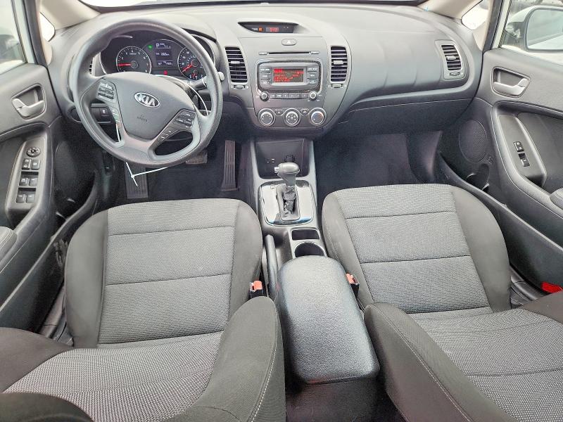 62450476 :رقم المزاد ، 3KPFK4A73JE214299 vin ، 2018 Kia Forte مزاد بيع