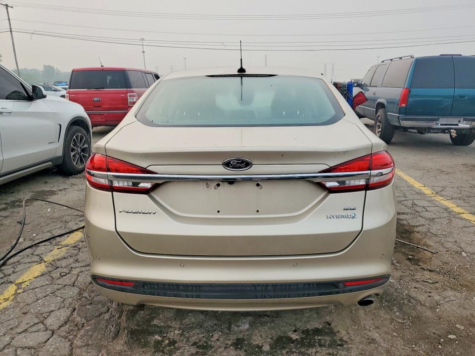 61475856 :رقم المزاد ، 3FA6P0LU4HR100348 vin ، 2017 Ford Fusion مزاد بيع
