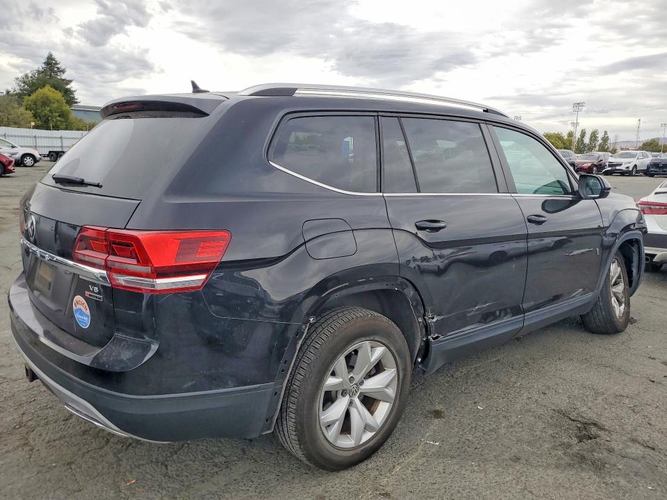 2018 Volkswagen Atlas მანქანა იყიდება აუქციონზე, vin: 1V2LR2CA8JC590028, აუქციონის ნომერი: 60991236
