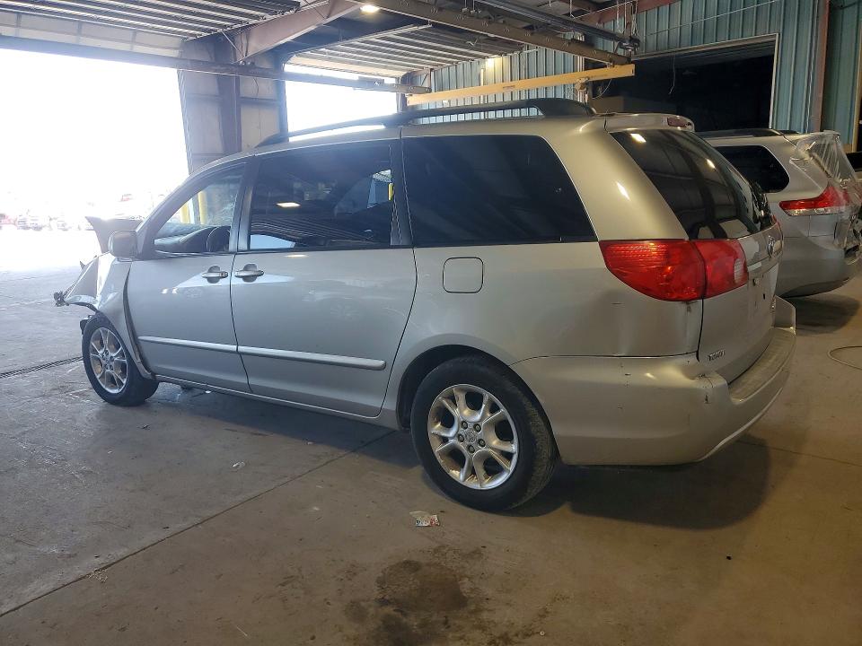 2006 Toyota Sienna მანქანა იყიდება აუქციონზე, vin: 5TDZA22C86S525093, აუქციონის ნომერი: 62647466