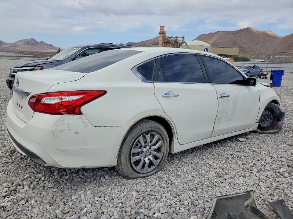 Продажа на аукционе авто 2016 Nissan Altima, vin: 1N4AL3AP4GC140057, номер лота: 61353586