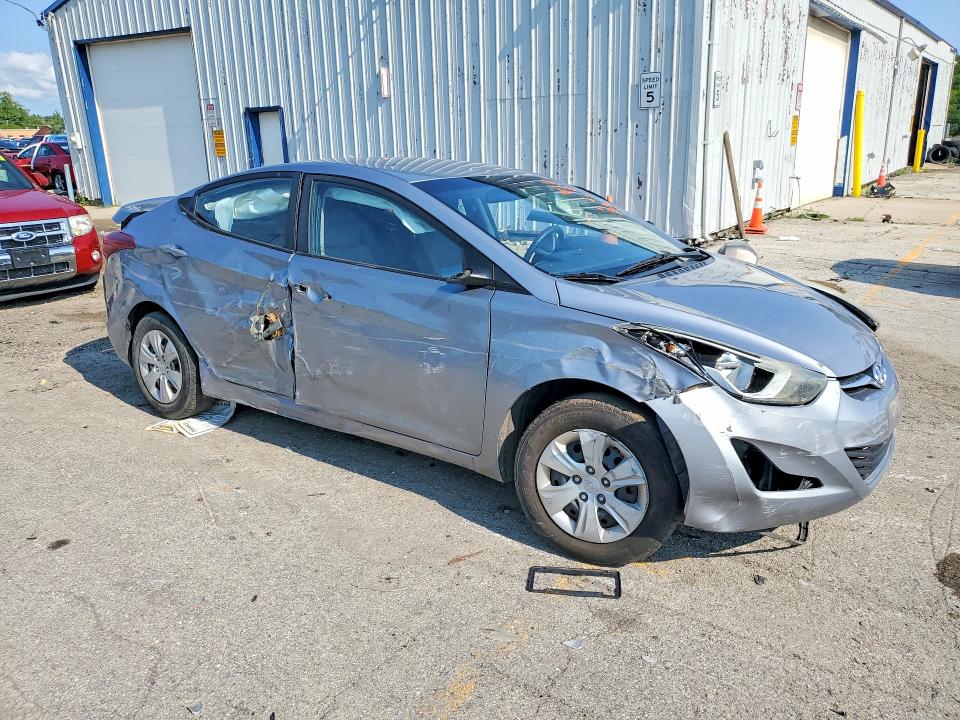Продажа на аукционе авто 2016 Hyundai Elantra, vin: 5NPDH4AE3GH752123, номер лота: 62803896