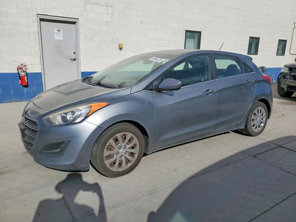 2017 Hyundai Elantra Gt მანქანა იყიდება აუქციონზე, vin: KMHD35LH4HU353316, აუქციონის ნომერი: 59894726