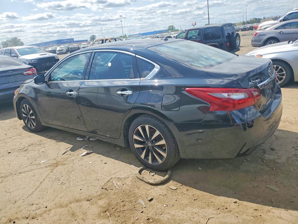 Продажа на аукционе авто 2018 Nissan Altima, vin: 1N4AL3AP7JC158981, номер лота: 62255076