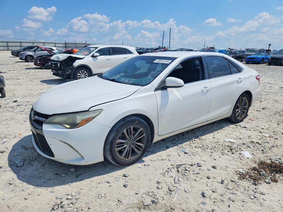 2015 Toyota Camry მანქანა იყიდება აუქციონზე, vin: 4T1BF1FK7FU049442, აუქციონის ნომერი: 59691516