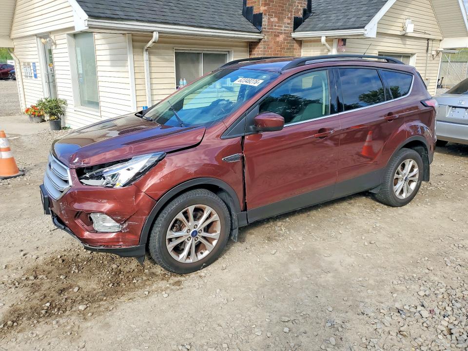 Продаж на аукціоні авто 2018 Ford Escape, vin: 1FMCU0GD4JUA89717, номер лоту: 62349276