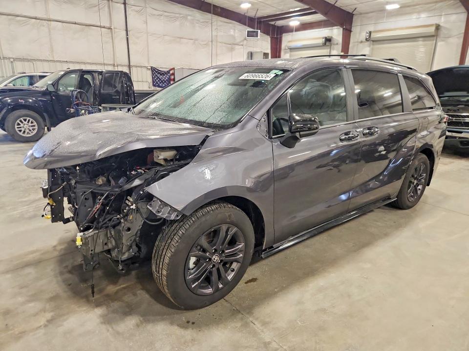 60966526 :رقم المزاد ، 5TDDSKFC6SS187012 vin ، 2025 Toyota Sienna مزاد بيع