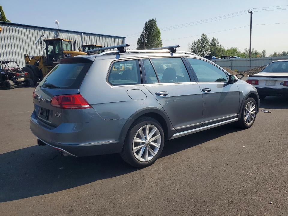 2017 Volkswagen Golf Alltrack მანქანა იყიდება აუქციონზე, vin: 3VWH17AU0HM521008, აუქციონის ნომერი: 61802246