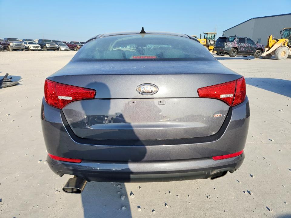 2011 Kia Optima მანქანა იყიდება აუქციონზე, vin: KNAGN4A76B5095895, აუქციონის ნომერი: 62040866