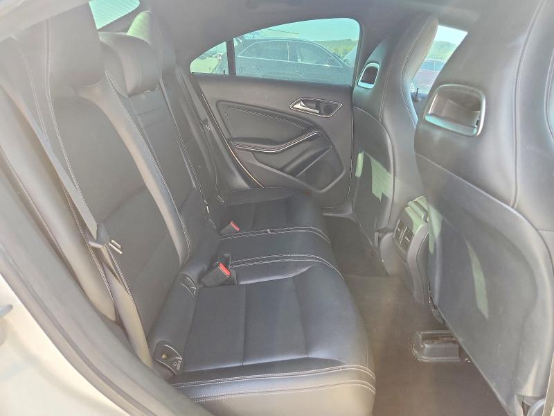 61919906 :رقم المزاد ، WDDSJ4GBXJN521080 vin ، 2018 Mercedes-benz Cla مزاد بيع