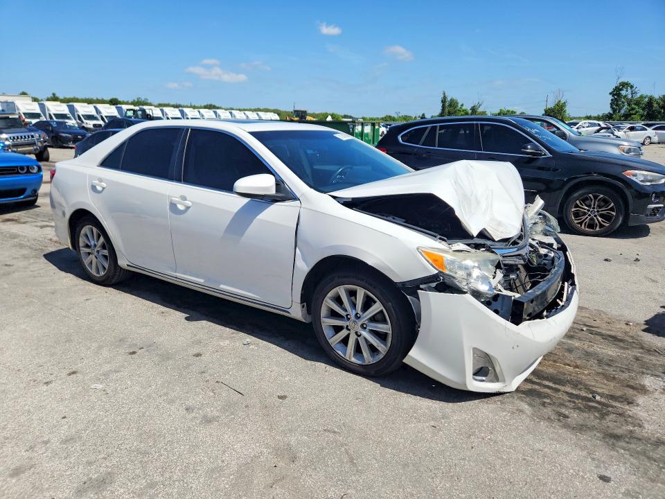 2014 Toyota Camry მანქანა იყიდება აუქციონზე, vin: 4T1BF1FKXEU761099, აუქციონის ნომერი: 61240356