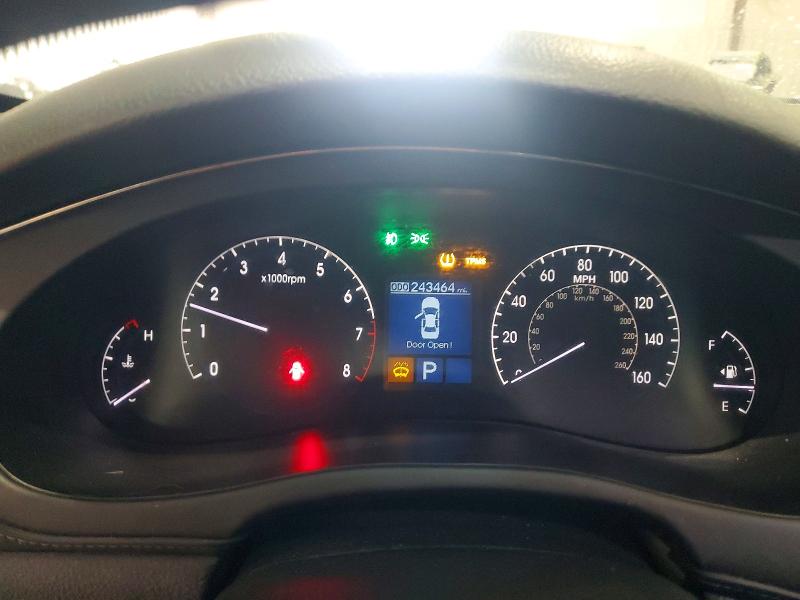 61315306 :رقم المزاد ، KMHGC4DE8AU093987 vin ، 2010 Hyundai Genesis مزاد بيع