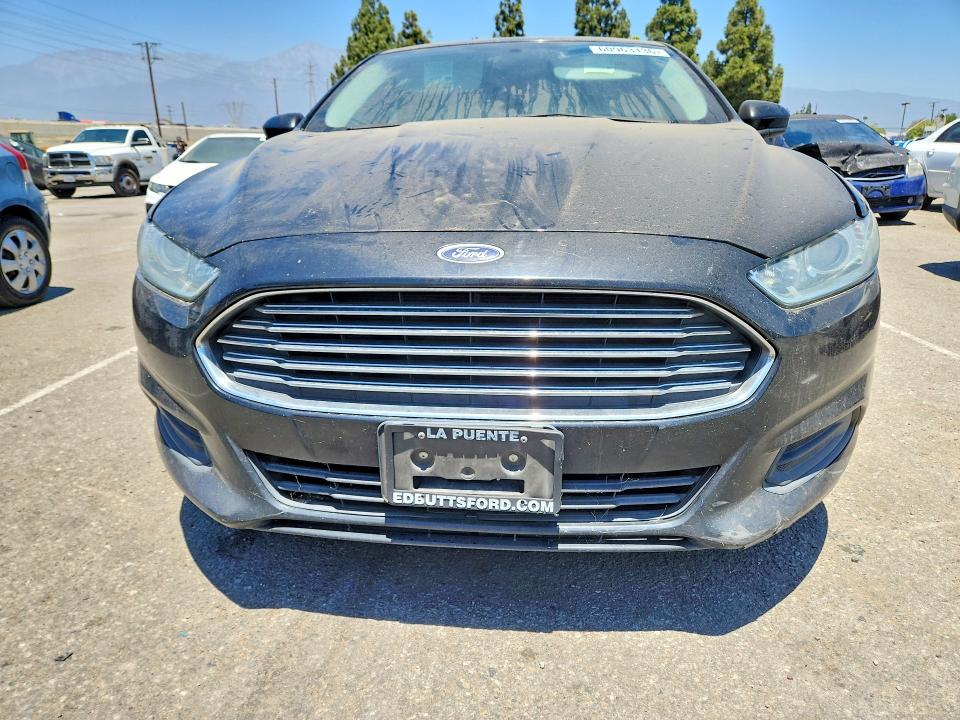 60963136 :رقم المزاد ، 3FA6P0G75GR218833 vin ، 2016 Ford Fusion مزاد بيع