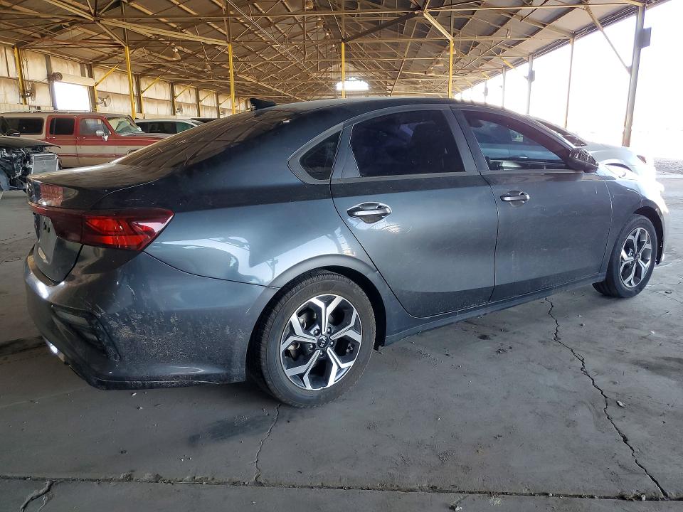 60604856 :رقم المزاد ، 3KPF24AD7ME387625 vin ، 2021 Kia Forte مزاد بيع