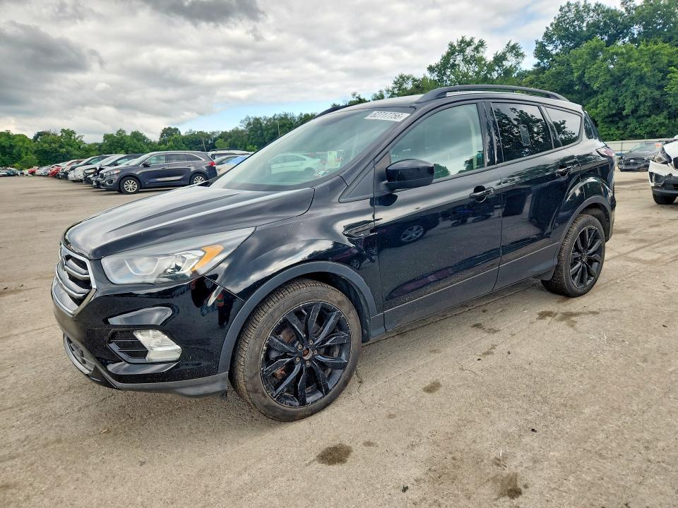 Auction sale of the 2017 Ford Escape, vin: 1FMCU9GDXHUE05717, lot number: 62717756