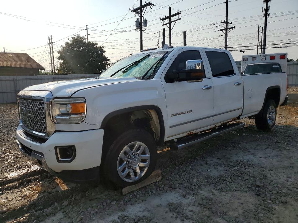 62011476 :رقم المزاد ، 1GT424E88FF638262 vin ، 2015 Gmc Sierra مزاد بيع