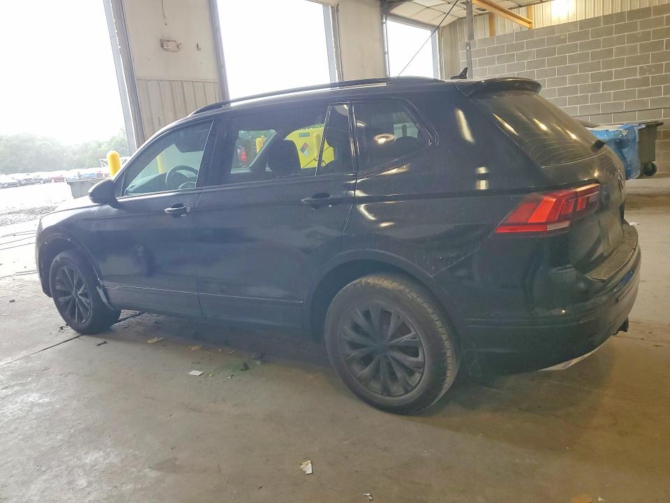 Продажа на аукционе авто 2018 Volkswagen Tiguan, vin: 3VV3B7AX7JM106568, номер лота: 61582416
