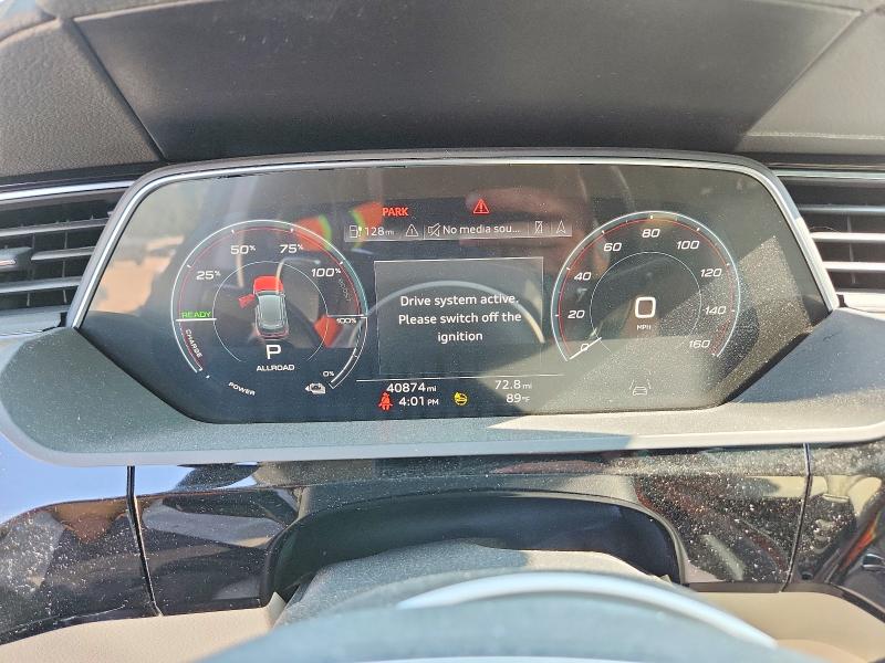 62314606 :رقم المزاد ، WA1AAAGE8MB038315 vin ، 2021 Audi E-tron مزاد بيع