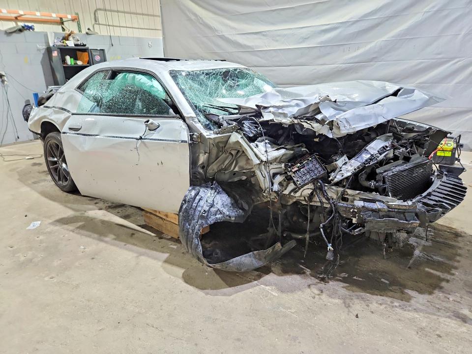 59945016 :رقم المزاد ، 2C3CDZKG1NH246868 vin ، 2022 Dodge Challenger مزاد بيع