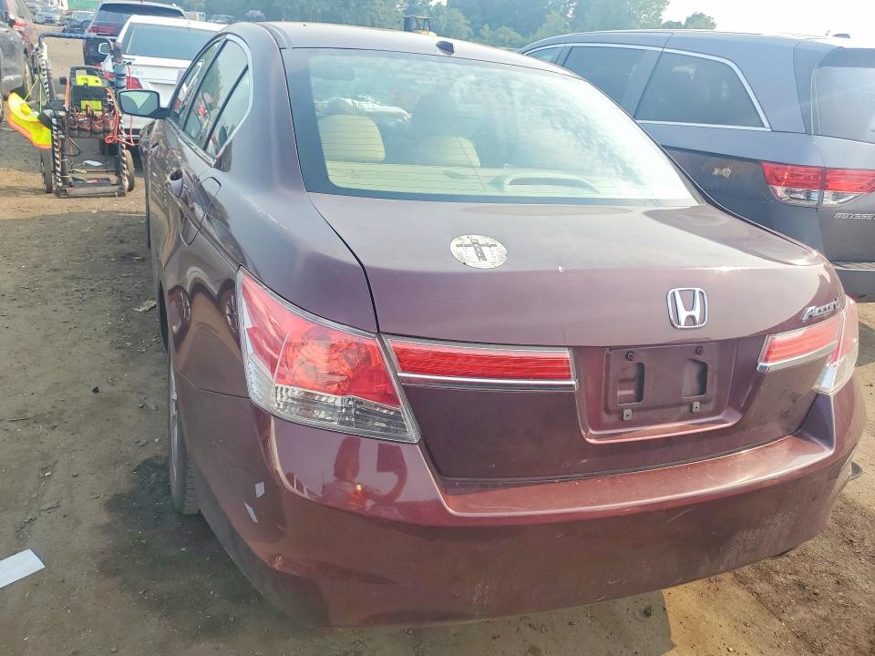Продажа на аукционе авто 2011 Honda Accord, vin: 1HGCP2F88BA115266, номер лота: 61214326