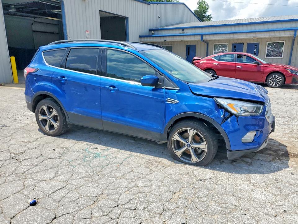 59723886 :رقم المزاد ، 1FMCU9GD2HUA90797 vin ، 2017 Ford Escape مزاد بيع