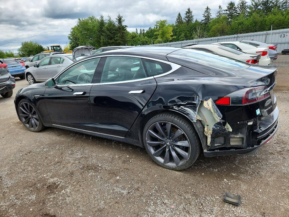 2015 Tesla Model S მანქანა იყიდება აუქციონზე, vin: 5YJSA1S26FF096558, აუქციონის ნომერი: 61443916