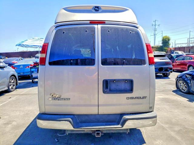 60083556 :رقم المزاد ، 1GBFG15T751243891 vin ، 2005 Chevrolet Express G1500 مزاد بيع