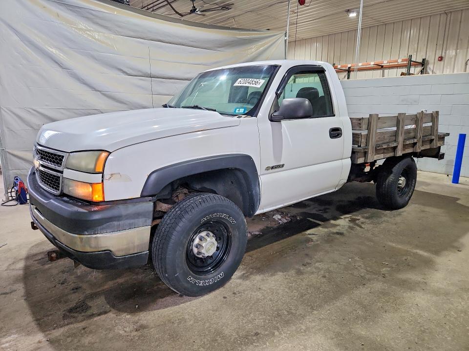 62004856 :رقم المزاد ، 1GBHK34U86E133214 vin ، 2006 Chevrolet Silverado مزاد بيع