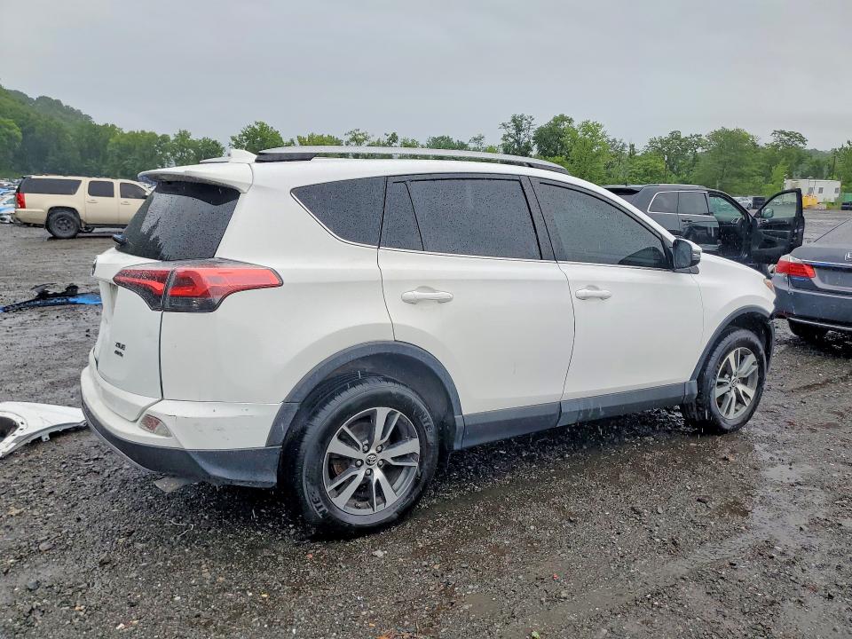 2018 Toyota Rav4 მანქანა იყიდება აუქციონზე, vin: 2T3RFREV8JW803277, აუქციონის ნომერი: 62668436