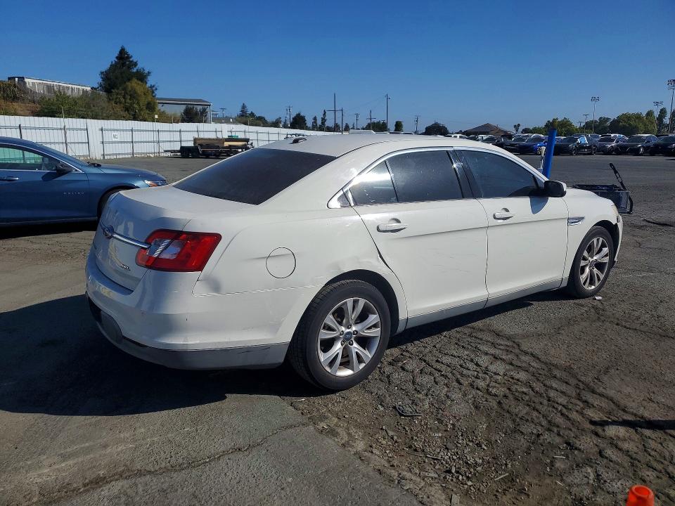 2010 Ford Taurus მანქანა იყიდება აუქციონზე, vin: 1FAHP2EW5AG158260, აუქციონის ნომერი: 63252836