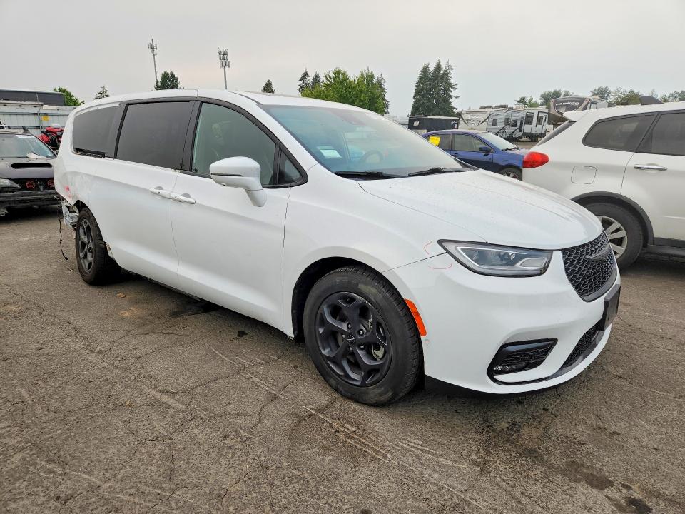 Продаж на аукціоні авто 2022 Chrysler Pacifica, vin: 2C4RC1S70NR137127, номер лоту: 61920866