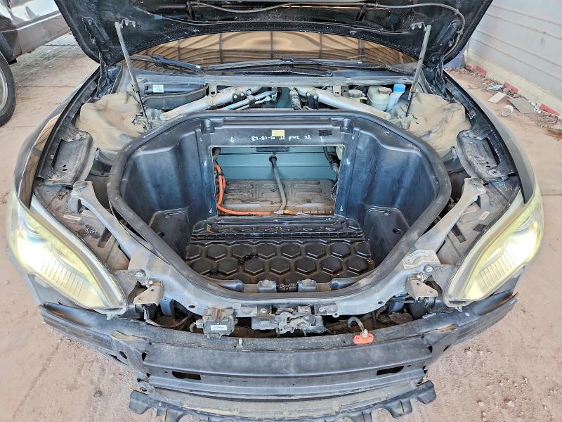 2013 Tesla Model S მანქანა იყიდება აუქციონზე, vin: 5YJSA1DP0DFP15418, აუქციონის ნომერი: 62860636