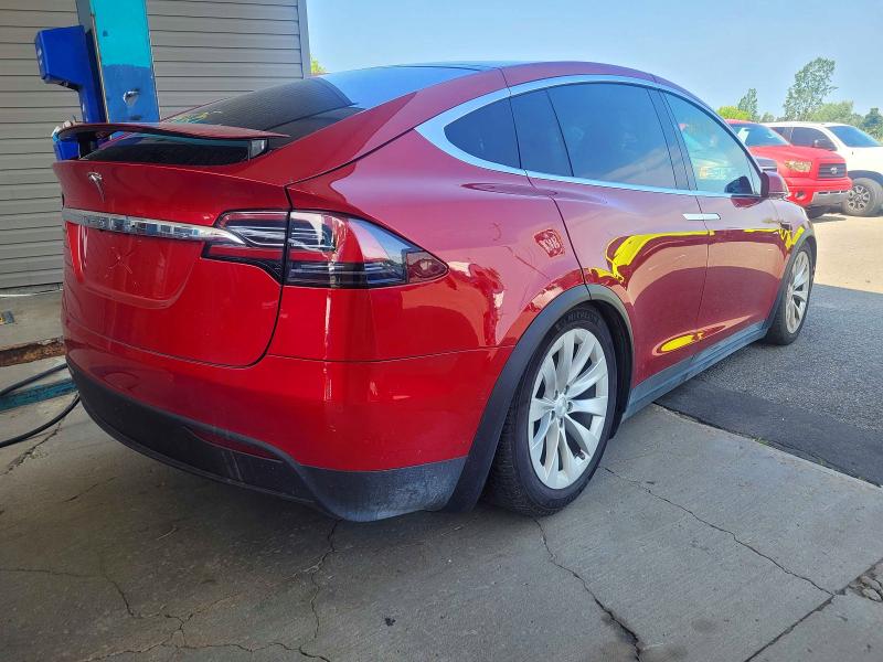 Продажа на аукционе авто 2019 Tesla Model X, vin: 5YJXCAE22KF189454, номер лота: 62994096