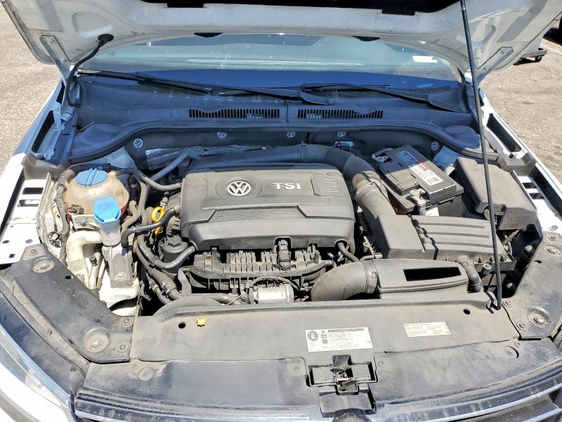 61879526 :رقم المزاد ، 3VWD17AJXFM310268 vin ، 2015 Volkswagen Jetta مزاد بيع