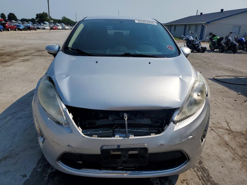 62963936 :رقم المزاد ، 3FADP4FJXBM211393 vin ، 2011 Ford Fiesta مزاد بيع