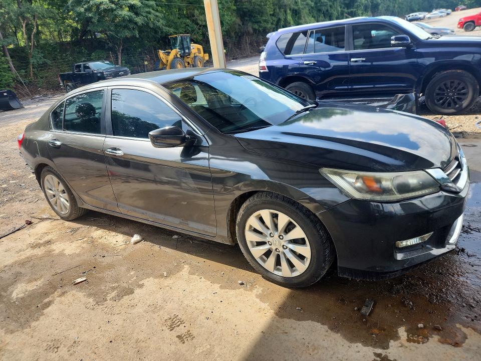 2013 Honda Accord მანქანა იყიდება აუქციონზე, vin: 1HGCR2F52DA188586, აუქციონის ნომერი: 60512236