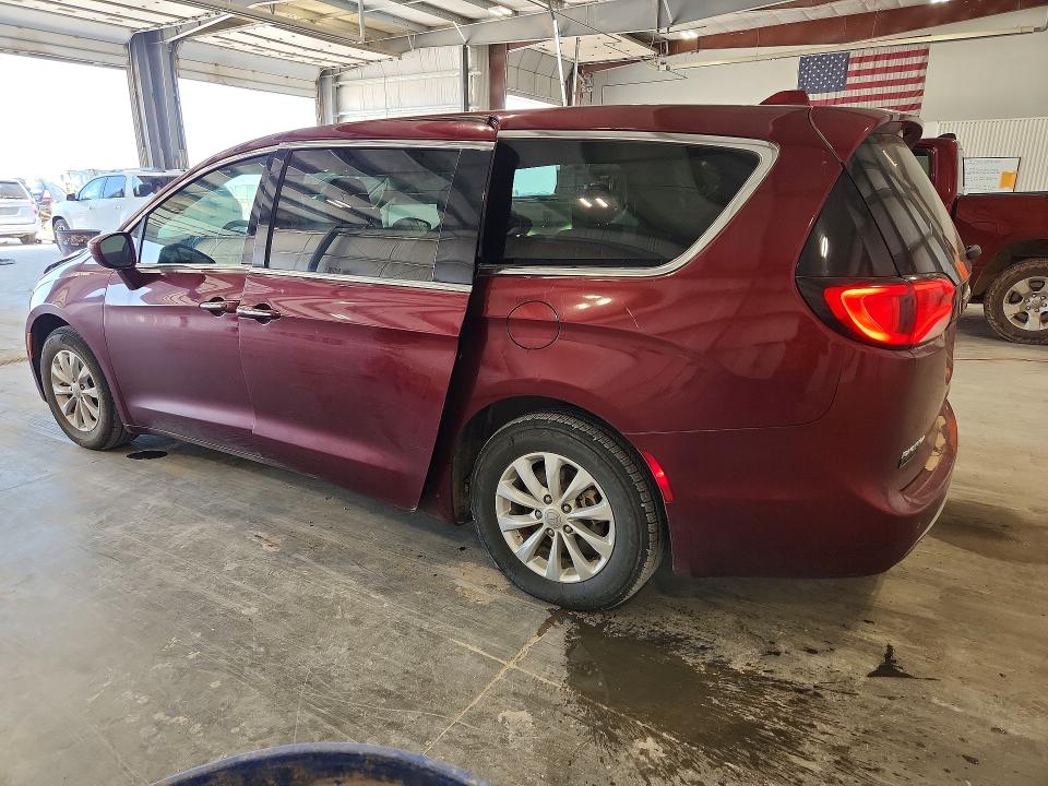 62526896 :رقم المزاد ، 2C4RC1FG5JR113331 vin ، 2018 Chrysler Pacifica مزاد بيع