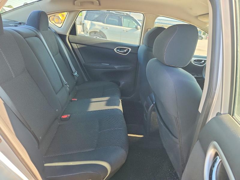 60709866 :رقم المزاد ، 3N1AB7AP8FY369497 vin ، 2015 Nissan Sentra مزاد بيع
