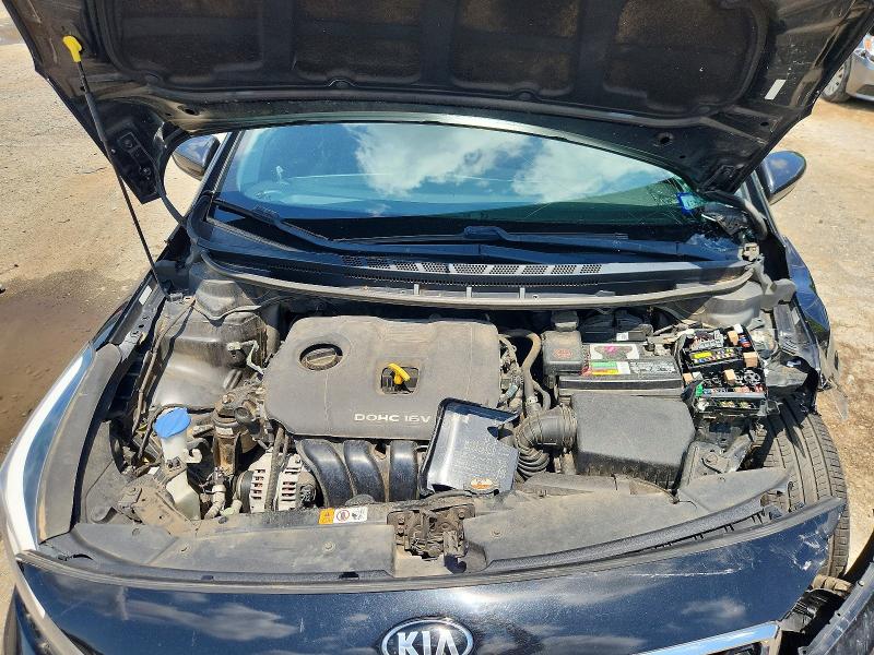 60230156 :رقم المزاد ، 3KPFK4A77JE197135 vin ، 2018 Kia Forte مزاد بيع