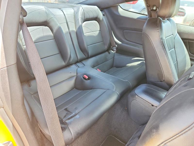 59833546 :رقم المزاد ، 1FA6P8CFXF5321016 vin ، 2015 Ford Mustang مزاد بيع